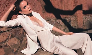 Sắc trắng gợi cảm giữa hoang mạc