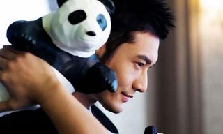 Hiểu Minh, Châu Tấn tạo dáng với gấu trúc