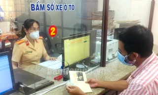 Bản tin 8H: Chính thức được đăng ký xe tại nơi tạm trú từ ngày 15/8/2023