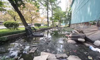 Người dân khu đô thị Đồng Tàu nhiều năm qua khốn khổ vì nước thải, nhà lún nứt và hệ thống PCCC chỉ để làm cảnh.