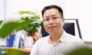 Nỗi sợ…tiền 