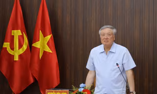 Phó Thủ tướng làm việc với 5 tỉnh, thành miền Trung về vốn đầu tư công