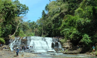 Thác Thủy Tiên lọt thỏm giữa rừng sâu