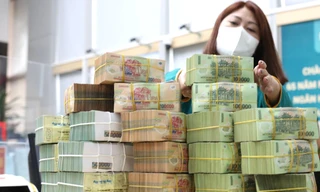 Nhiều ý kiến cho rằng, ngân hàng lãi lớn, trong khi Thống đốc NHNN khẳng định mức lãi không cao 