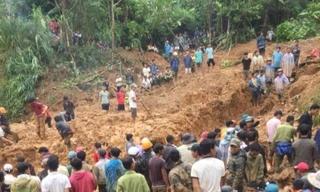 6 người trong 1 gia đình bị vùi lấp do sạt lở núi trong đêm 17/10/2020 ở thôn Tà Rùng, xã Húc, huyện Hướng Hóa, tỉnh Quảng Trị. (Ảnh minh họa: TTXVN phát)