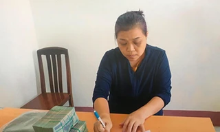 Tôn Nữ Thị Huyền thời điểm công an vừa bắt giữ.