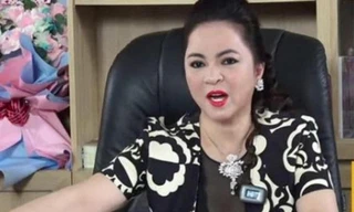 Bà Nguyễn Phương Hằng trong một lần livestream trên mạng xã hội.