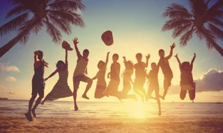 Những người xem tivi quá nhiều có cuộc sống ít hạnh phúc hơn, bạn biết chưa?