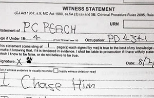 Cảnh sát gặp phiền vì trót lấy lời khai của…chó