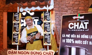 Đây là sản phẩm được áp dụng công nghệ đột phá với cà phê được làm hoàn toàn từ 100% nước cốt đầu tiên của cà phê rang xay nguyên chất, để mang đến cho người thưởng thức ly cà phê sữa đá uống liền đậm ngon đúng chất pha phin kiểu Việt. Ông Nguyễn Tân Kỷ, 