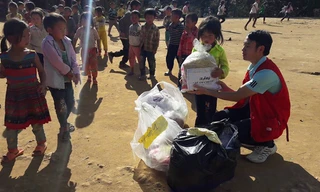 -	Trường Tiểu học Nậm Cắn (Kỳ Sơn, Nghệ An), nơi còn nhiều khó khăn, thiếu thốn.