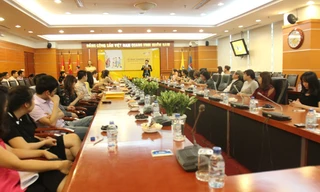 6 khách hàng PVcomBank may mắn trúng TV QLED Samsung