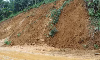 Hòa Bình di dân khẩn cấp vùng hạ lưu thủy điện