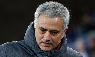 Mourinho ám chỉ M.U bị chơi khăm