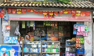 Cửa hàng tạp hóa truyền thống bi quan về tương lai