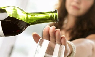 Thuốc giải độc và thuốc cai rượu bia có thực sự đáng tin?