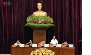 Nhìn lại hai ngày làm việc của Hội nghị Trung ương 7