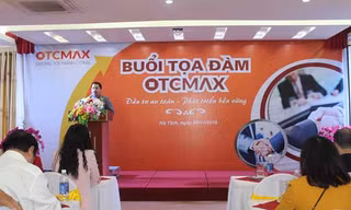 -	Ông Nguyễn Hữu Tiến, Chủ tịch Hội đồng quản trị Công ty Cổ phần Allunee phát biểu tại buổi lễ