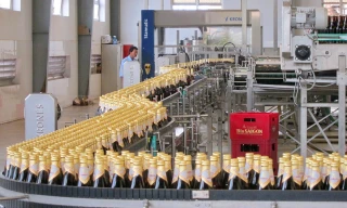 Dây chuyền sản xuất bia Sài Gòn luôn đảm bảo nghiêm ngặt, an toàn vệ sinh