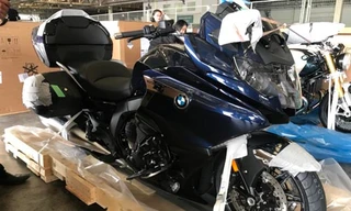 Ba mẫu xe phân khối lớn BMW mới bất ngờ xuất hiện tại sân bay