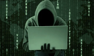 Có hàng ngàn nguy cơ có thể khiến các thiết bị của bạn bị nhiễm mã độc mỗi ngày