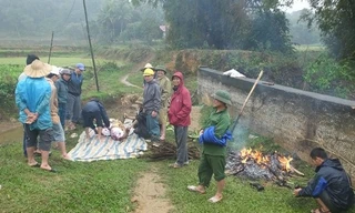 Bà nội thủ môn đã sẵn sàng để cổ vũ cho cháu và đội tuyển VN