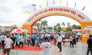 'Cháy vé' vào cổng Ngày hội Bia Hà Nội tại Quảng Trị 