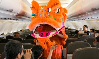 Jetstar Pacific tổ chức trung thu cho hành khách trên bầu trời