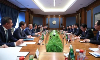 Chủ tịch HĐTV PVN Trần Sỹ Thanh và Tổng Giám đốc PVN Nguyễn Vũ Trường Sơn gặp gỡ và trao đổi hợp tác với ông Alexey Miller - Chủ tịch Gazprom và ban lãnh đạo tại trụ sở Gazprom