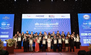 Trao giải Top 50 của giải thưởng Top 500 doanh nghiệp tăng trưởng nhanh nhất Việt Nam