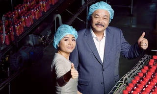 Doanh nhân Trần Quí Thanh cùng con gái Trần Uyên Phương được biết đến là những người có cá tính mạnh mẽ, quyết đoán trước các thay đổi quan trọng của Tân Hiệp Phát