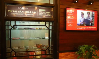 Những tủ đồ thất lạc giúp du khách nhận lại hàng tỷ đồng bỏ quên