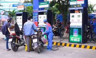 Xăng sinh học E5 RON 92 rẻ hơn nhiều so với xăng RON 95