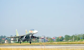 Một chiếc Su-30MK2 của Trung đoàn 927 cất cánh làm nhiệm vụ Ảnh: NGUYỄN MINH