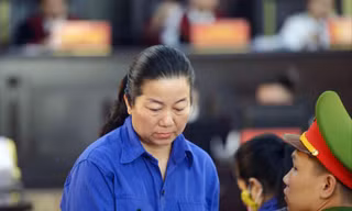 Bị cáo Cầm Thị Bun Sọn tại tòa