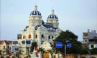 Tòa lâu đài của đại gia Ngô Văn Phát trên phố Lê Hồng Phong TP Hải Phòng 