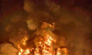 Hỗn loạn lan khắp nước Mỹ