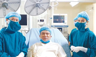 Sau khi được bác sĩ của Bệnh viện thẩm mỹ Việt Mỹ thực hiện căng chỉ 15 phút 