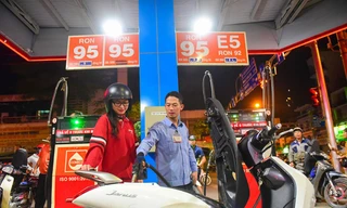 Tại TPHCM, sản lượng kinh doanh xăng E5 tụt giảm so với cùng kỳ 2018 Ảnh: Hồng Vĩnh