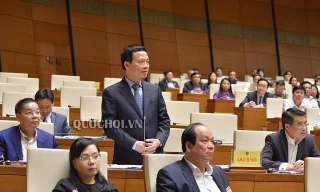 Bộ trưởng Bộ TT&TT Nguyễn Mạnh Hùng