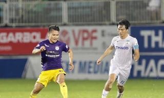 Cuộc đua vô địch V-League đang trở nên sôi động sau chiến thắng 4-0 của CLB Hà Nội trước HAGL ảnh: Hữu Phạm 