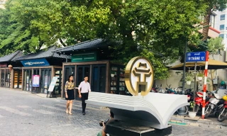 Phố sách Hà Nội - Phố 19 tháng 12. Ảnh: Nguyễn Tuấn