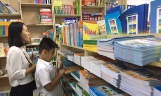 SGK phục vụ năm học mới 2020 – 2021 Ảnh: Như Ý