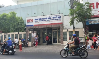 Bệnh viện Truyền máu huyết học TPHCM, nơi xảy ra sự việc bác sĩ “vòi” tiền người bệnh Ảnh: Văn Minh 