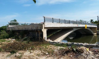 Cây cầu 32 tỷ đồng không thể đưa vào sử dụng do thiếu đường dẫn hai đầu 