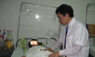 Trẻ loét dạ dày vì học nhiều