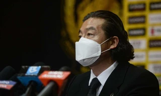 Chưa cầm quân trận nào, HLV đồng hương của thầy Park đã bị ‘phản đối’ ở Malaysia