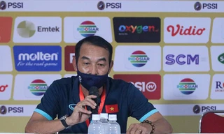 HLV Đinh Thế Nam nói gì về tấm thẻ đỏ của thủ môn U19 Việt Nam?