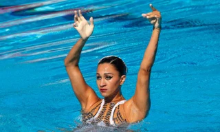 VĐV bơi ngất xỉu khi đang thi đấu ở giải vô địch thế giới