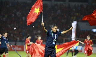 Thủ tướng gửi thư chúc mừng, khen ngợi những 'cô gái kim cương' 